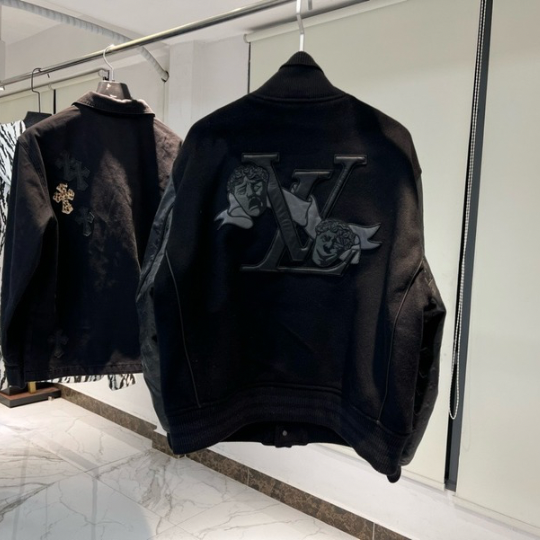 Blouson embossé monogram en cuir et laine