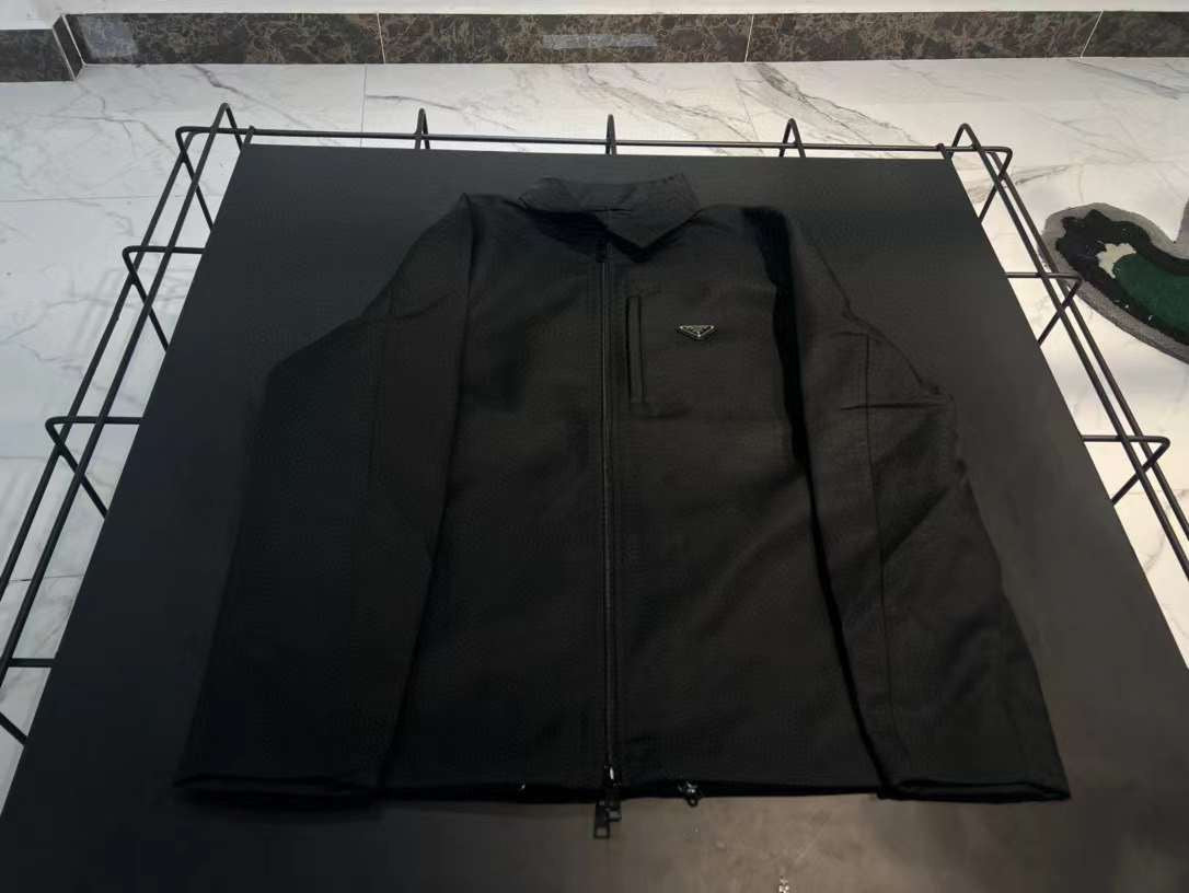 Prada veste  - zippée à plaque logo Noir