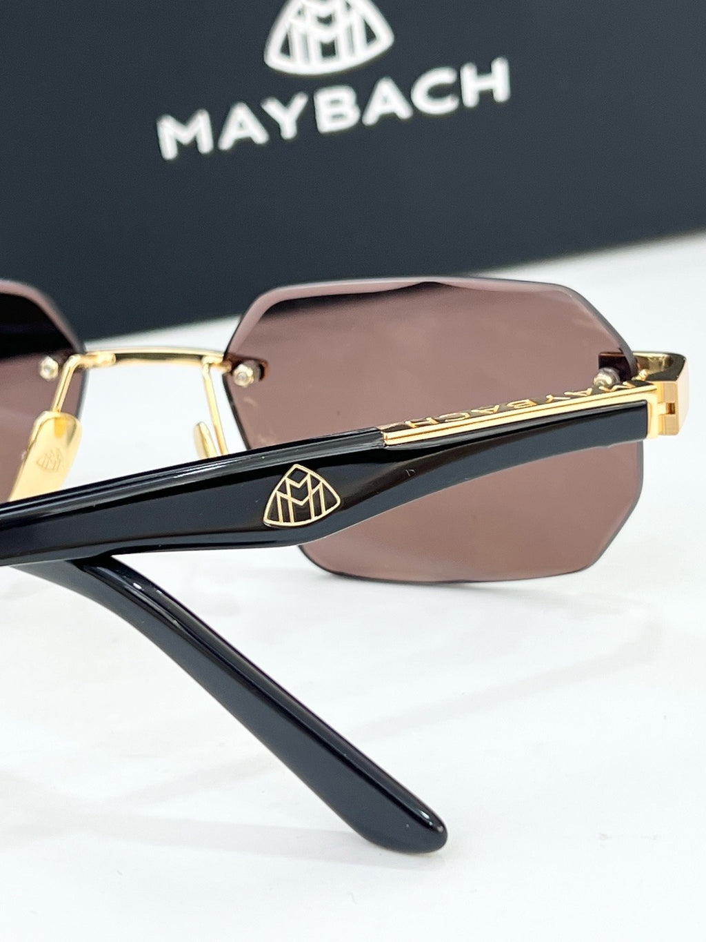 MAYBAC* THE ARTISTI