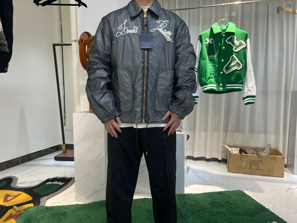 Blouson brodé en nylon