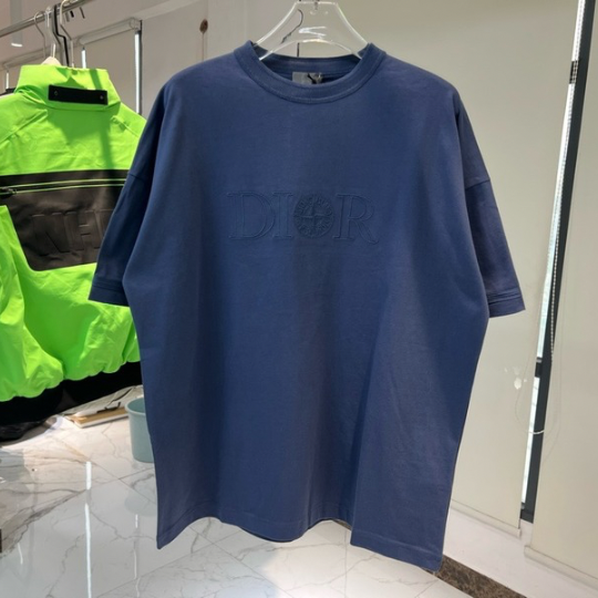 T-shirt - Dior and Stone Island, coupe oversize