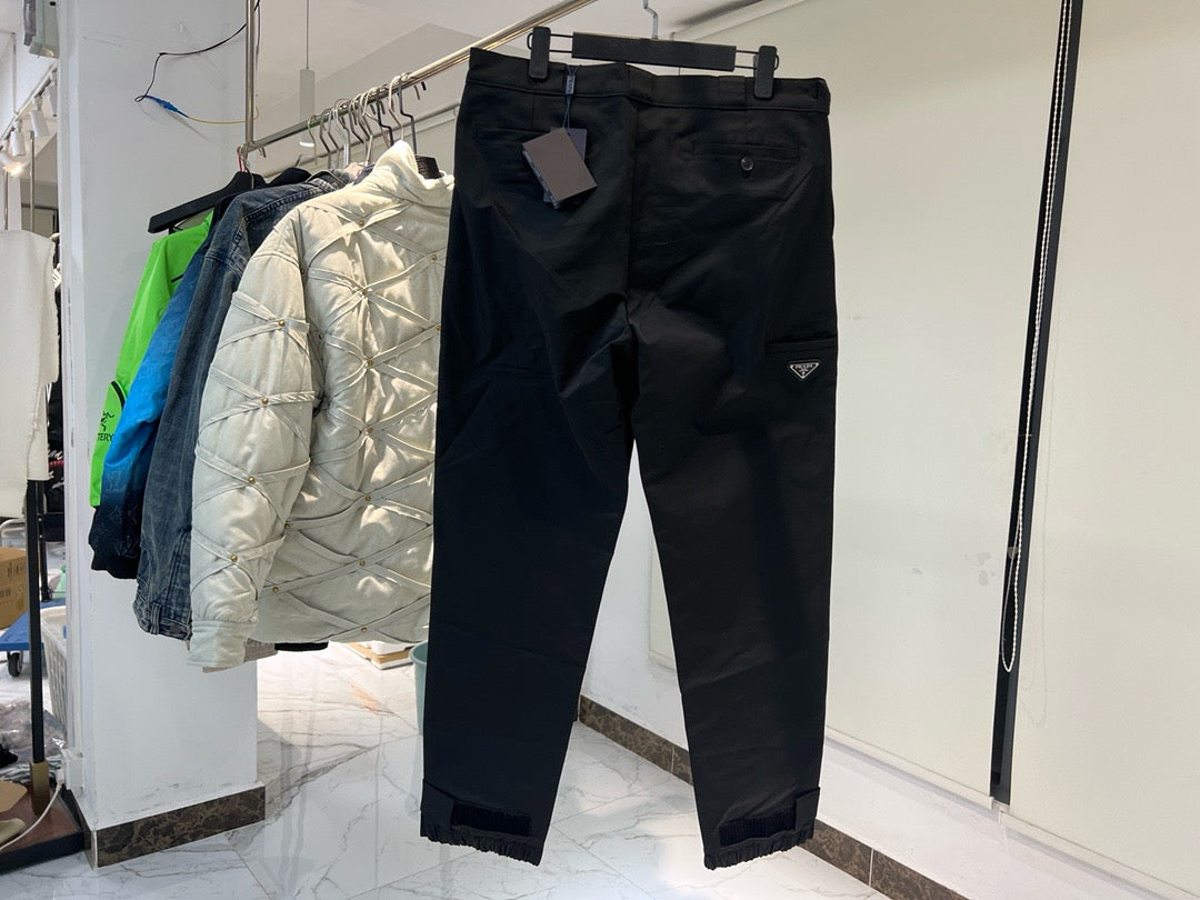 Prada pantalon noir Nylon