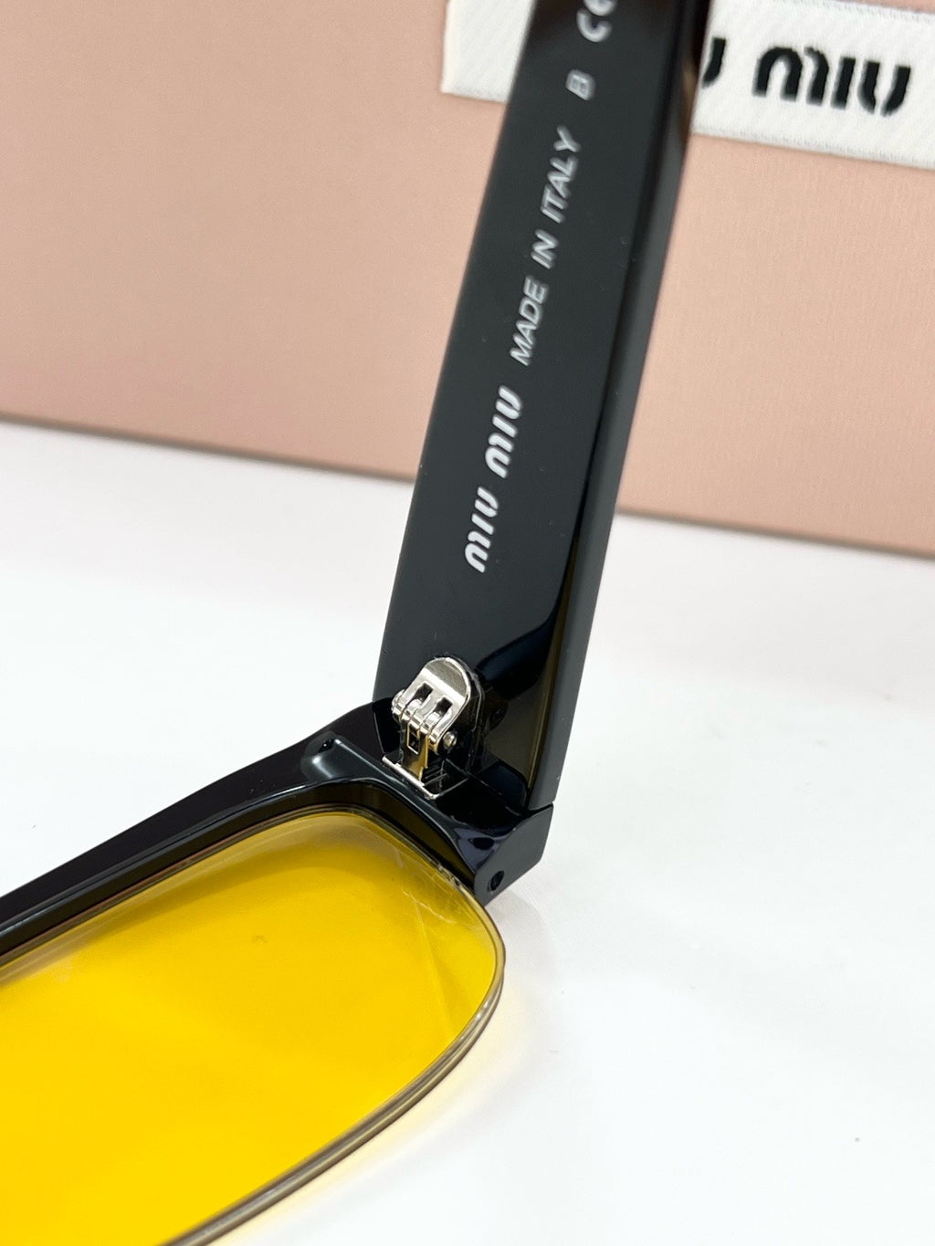 Miu Miu MUB07S