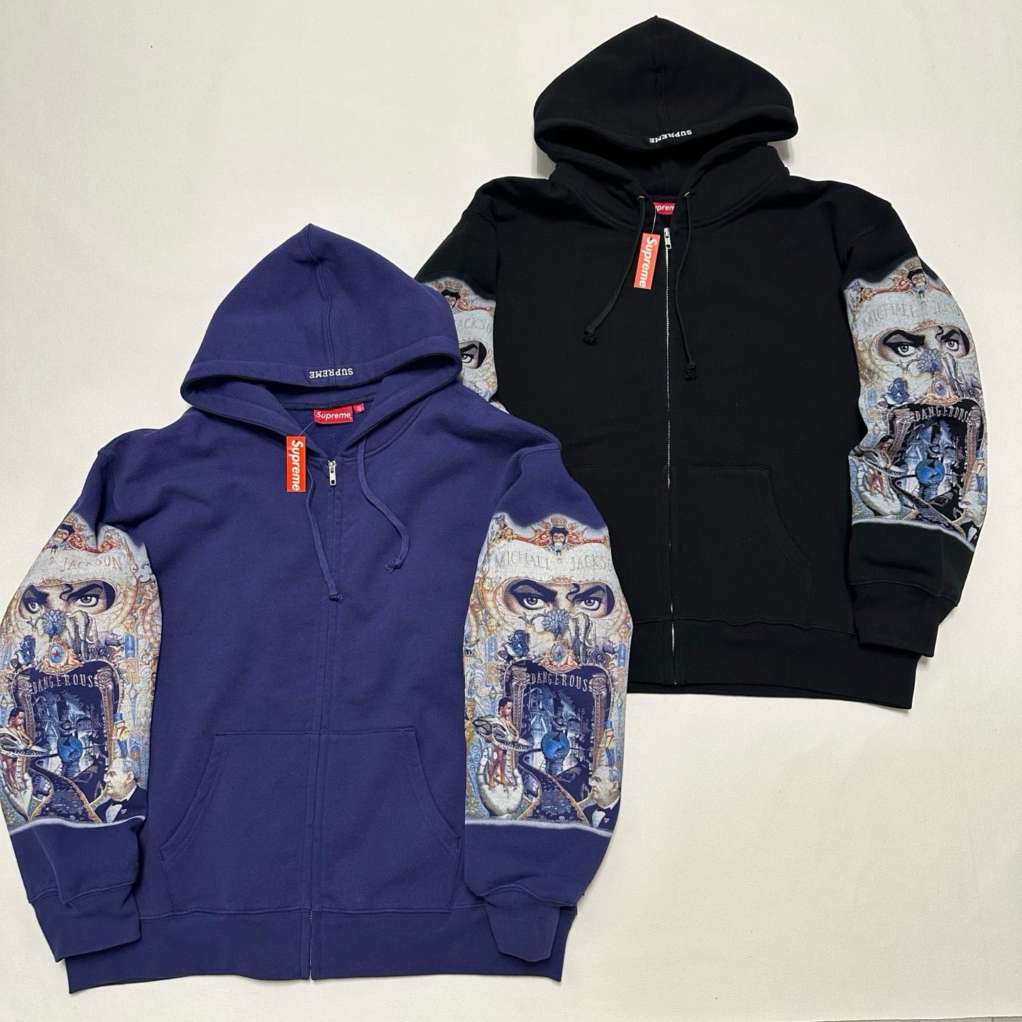 Hoodie
SUPREME X MICHAEL JACKSON