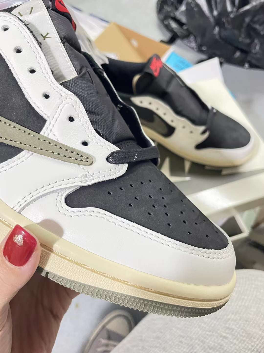 Air Jordan 1 Retro Low Travis Scott Olive