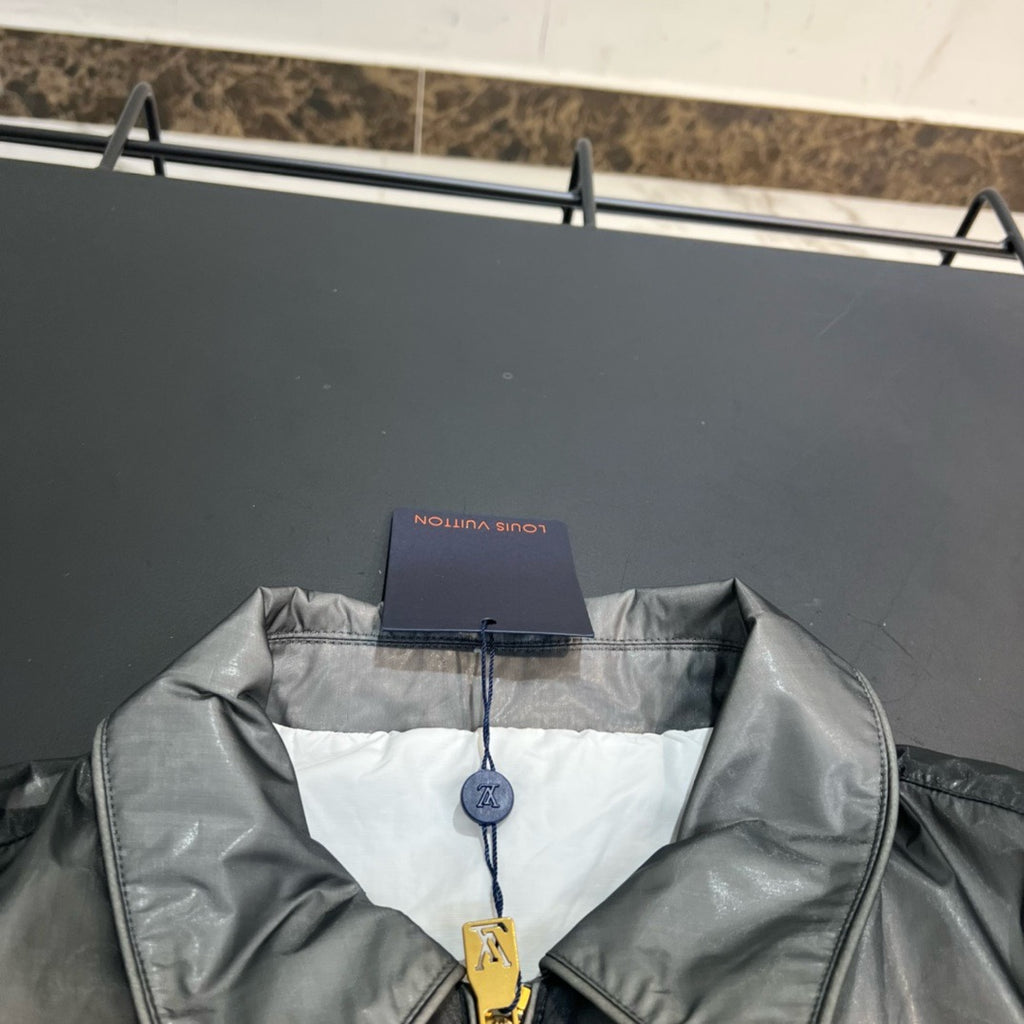 Blouson brodé en nylon