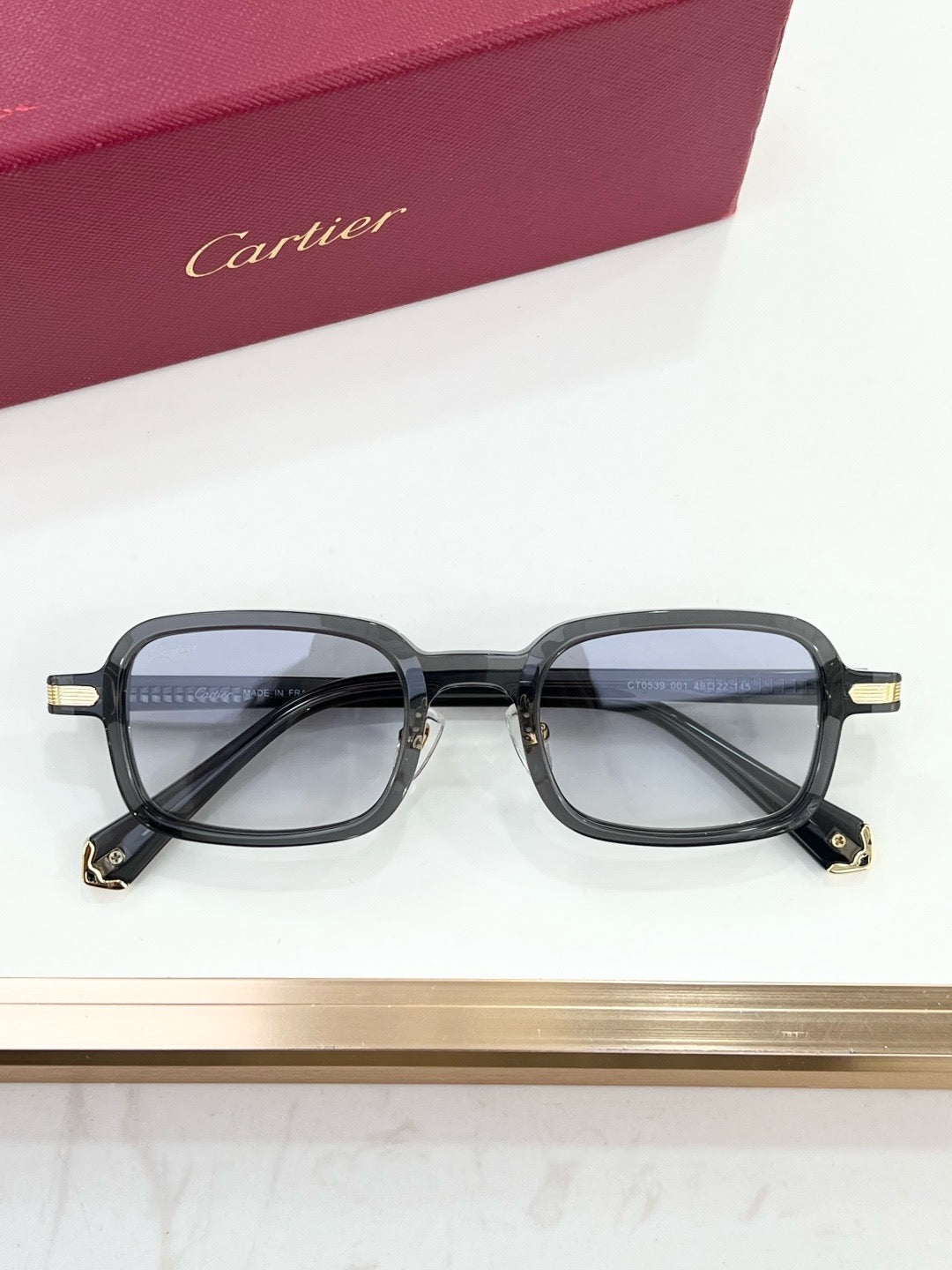 Cartie*  CT0539