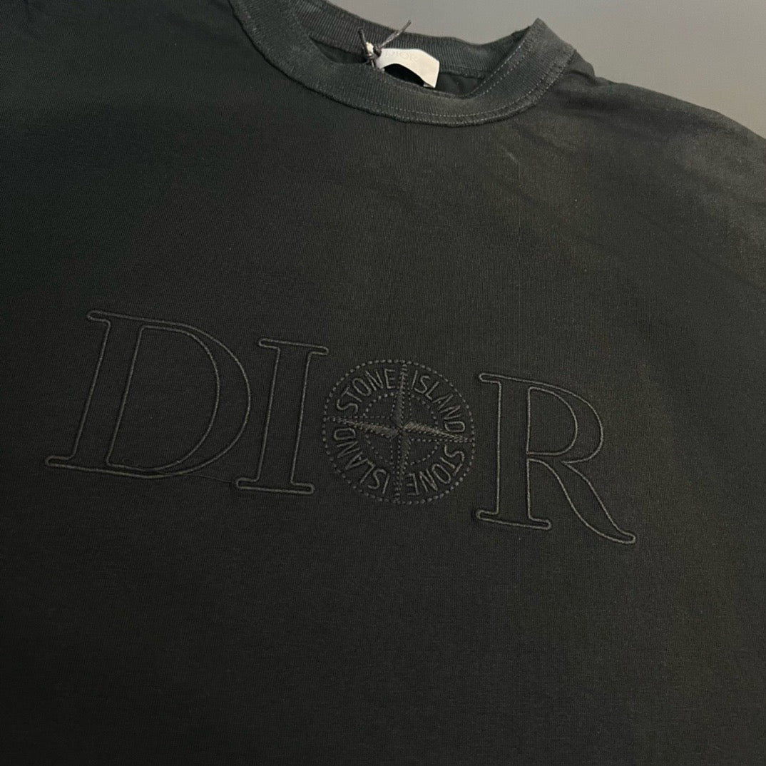 T-shirt - Dior and Stone Island, coupe oversize