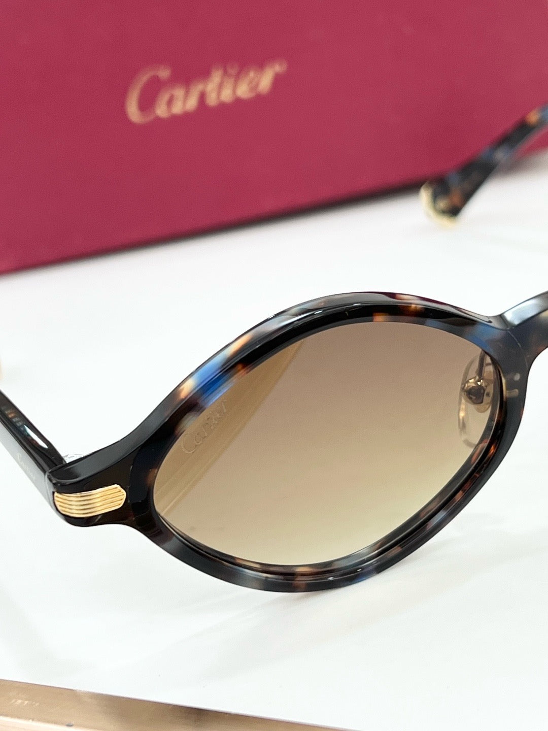 Cartie*  CT0540