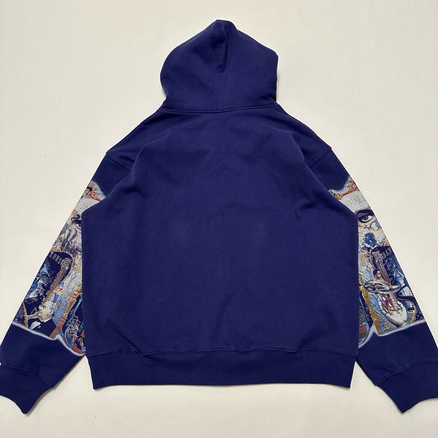 Hoodie
SUPREME X MICHAEL JACKSON
