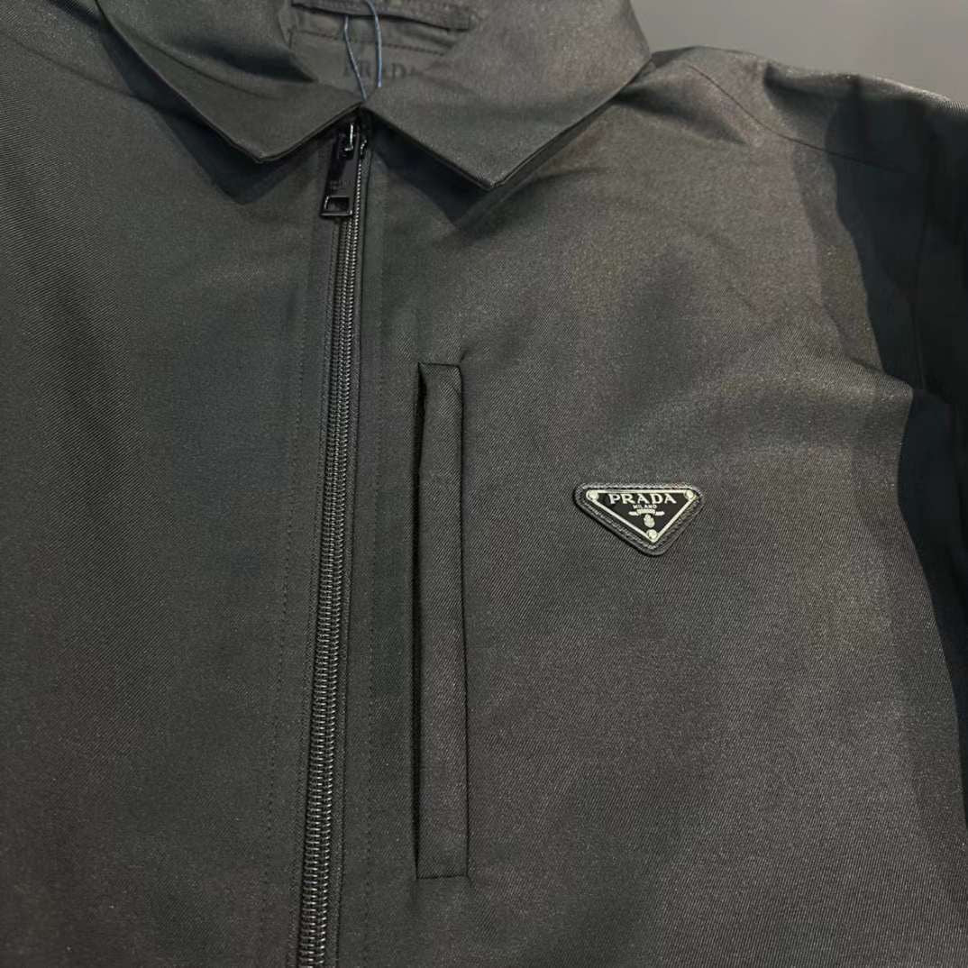 Prada veste  - zippée à plaque logo Noir