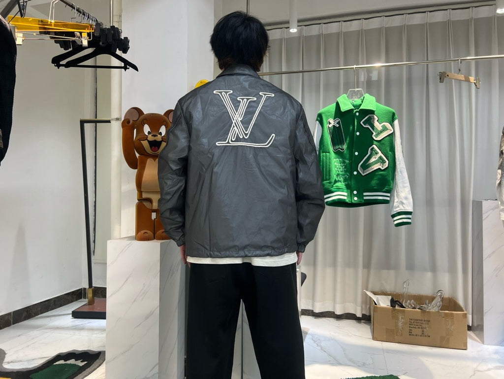 Blouson brodé en nylon