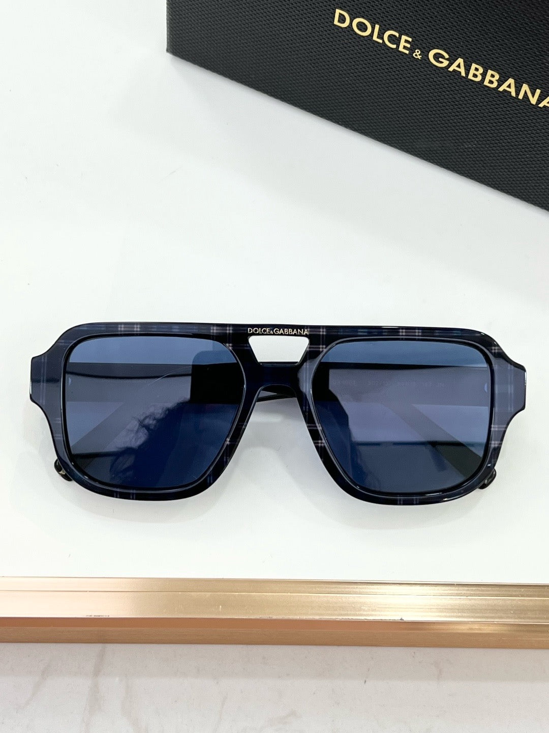 D&G DX4003