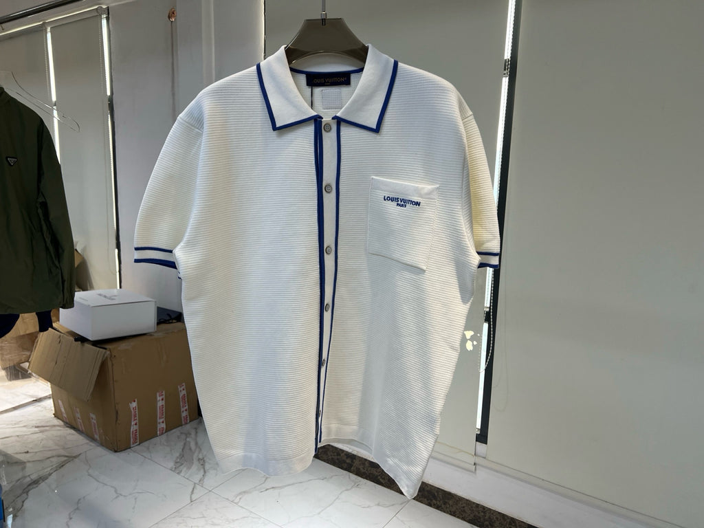 Chemise manches courtes emblématique en maille gaufrée