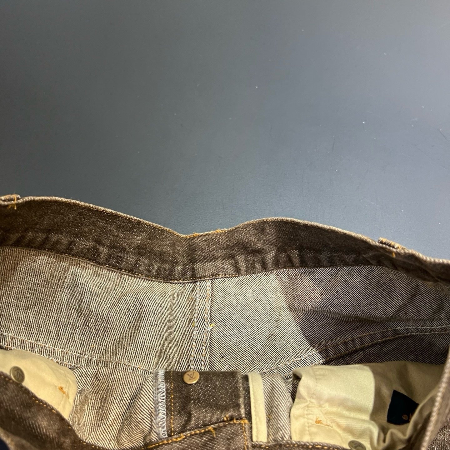 Short en denim indigo café