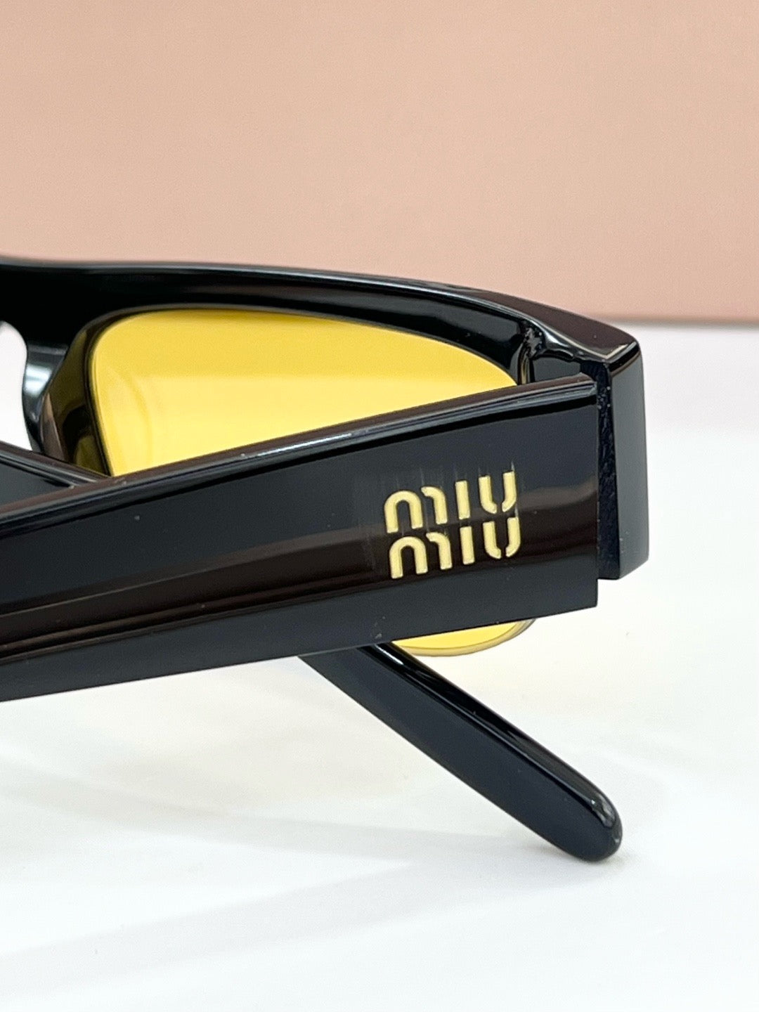 Miu Miu MUB07S