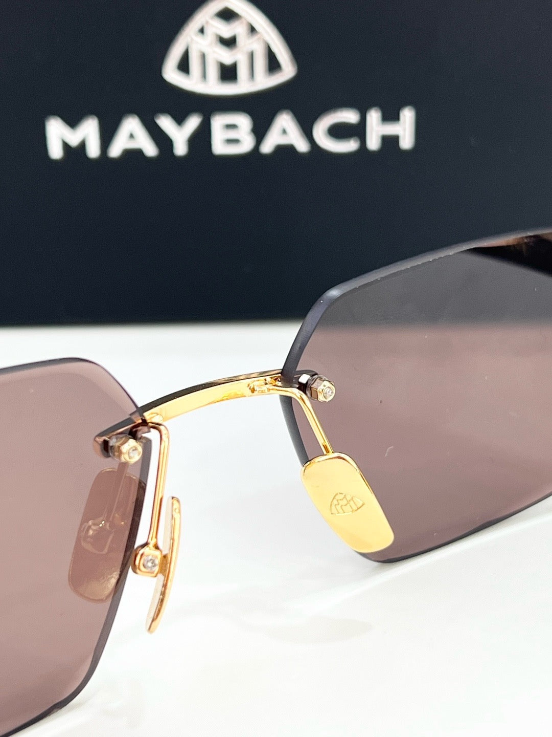 MAYBAC* THE ARTISTI