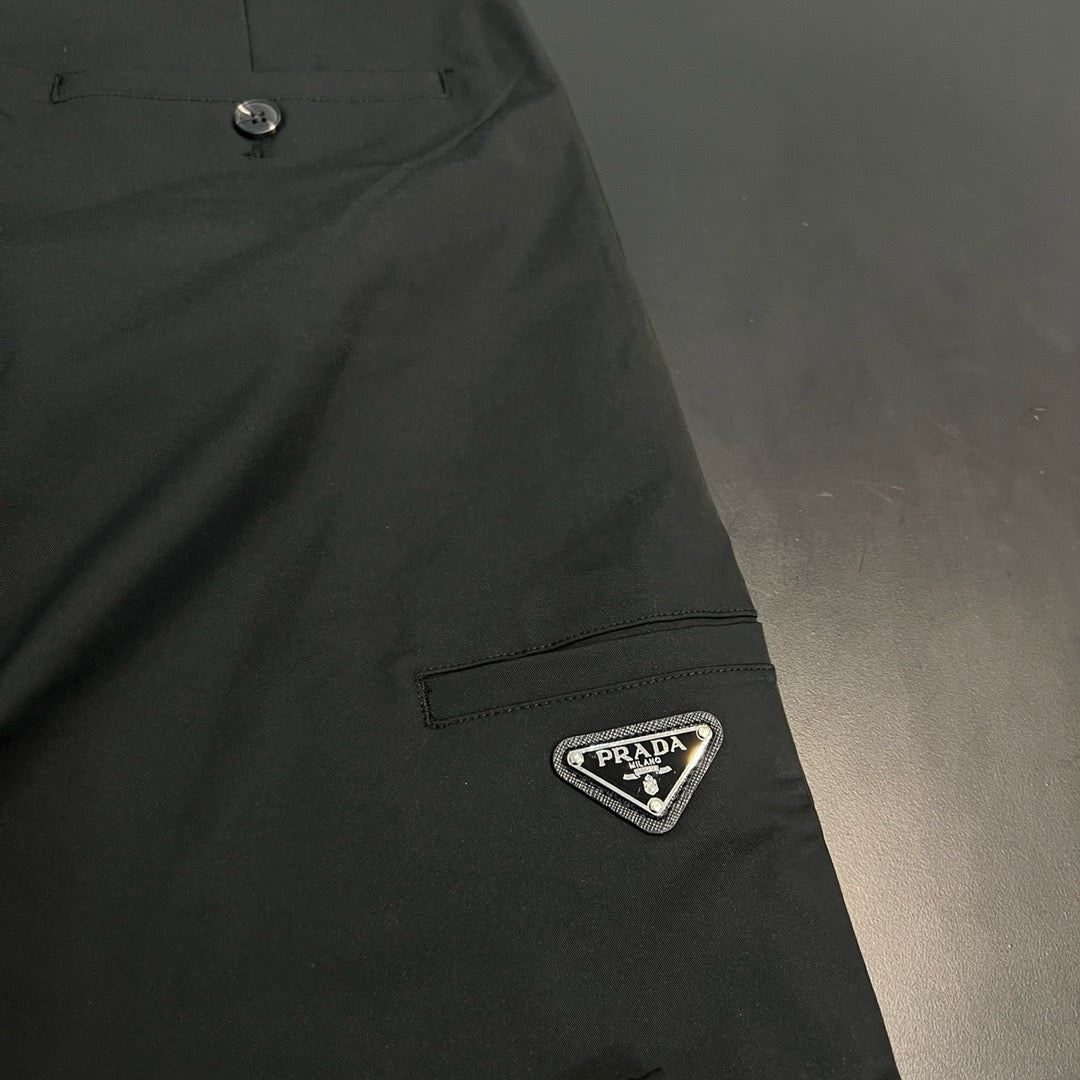 Prada pantalon noir Nylon