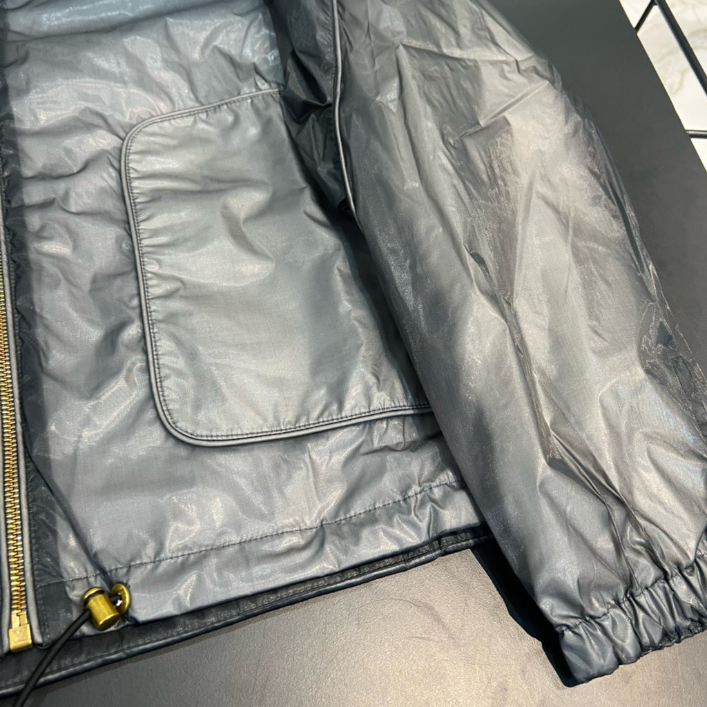 Blouson brodé en nylon