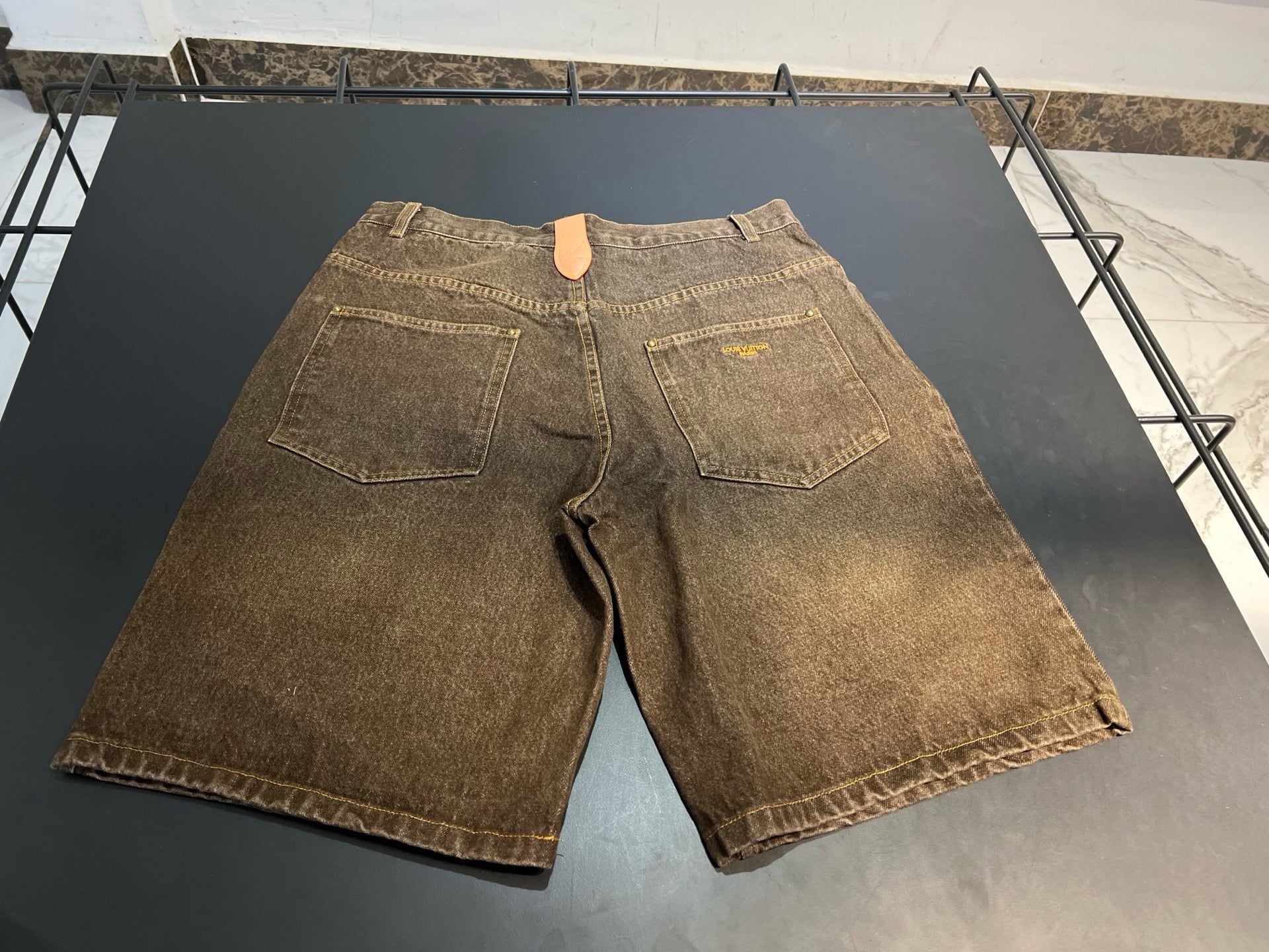 Short en denim indigo café