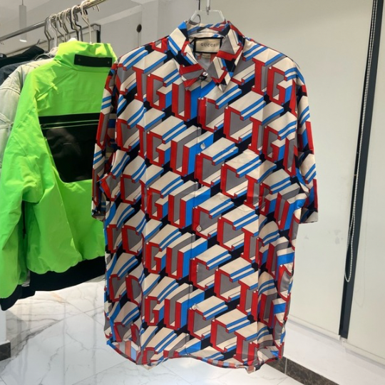 Chemise en soie à imprimé Gucci pixel