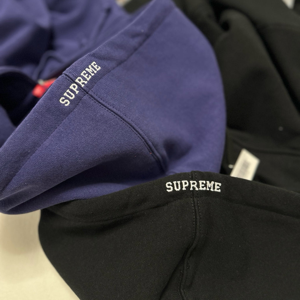 Hoodie
SUPREME X MICHAEL JACKSON
