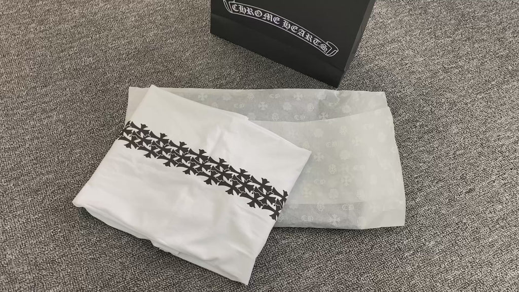 T shirt manche courte Chrome Hearts Cemetery Cross Tire Tracks - Blanc / Noir