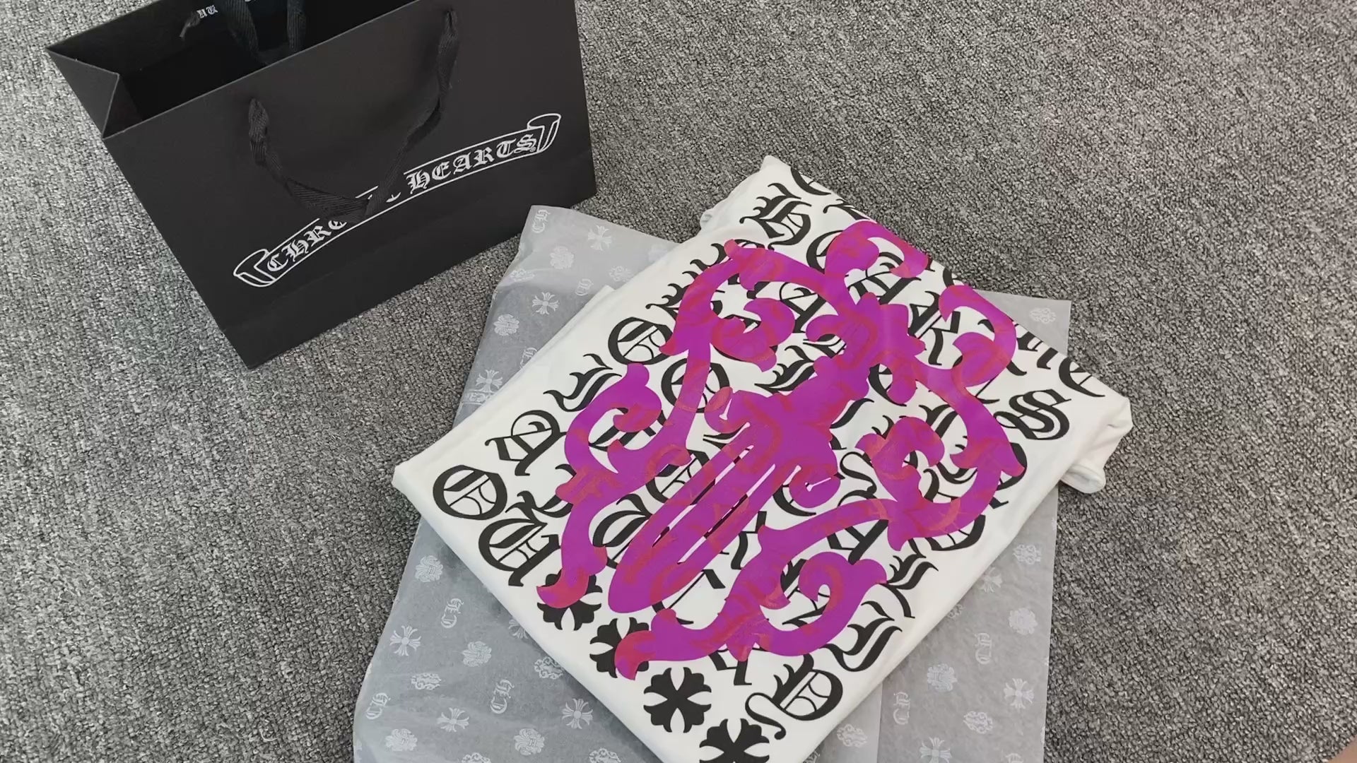 T shirt Noir et rose Chrome Hearts Eye Chart Dagger