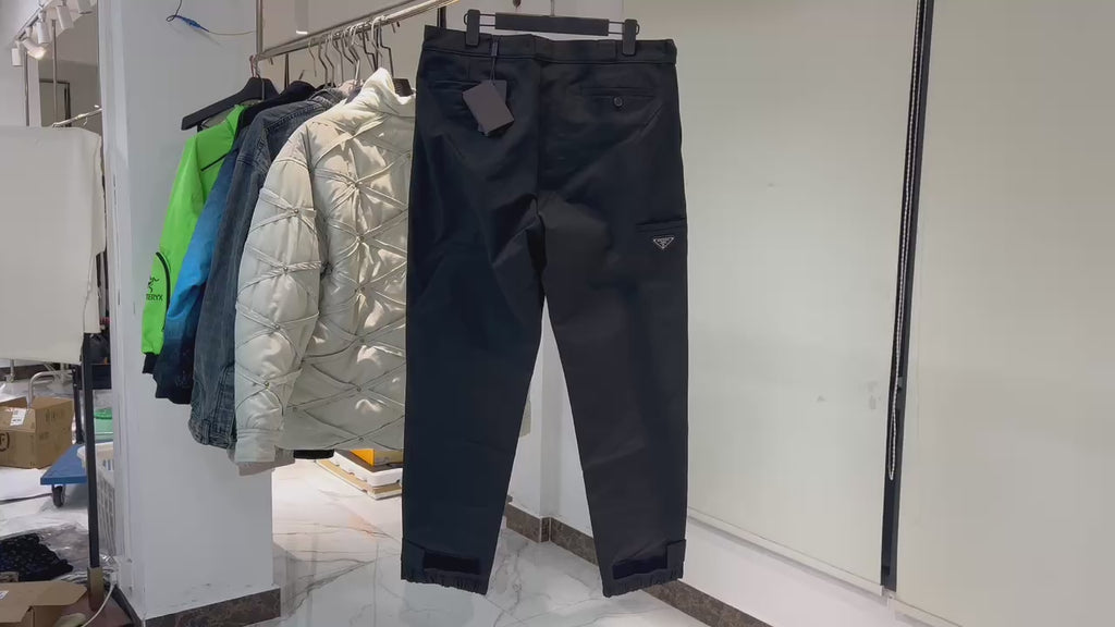 Prada pantalon noir Nylon